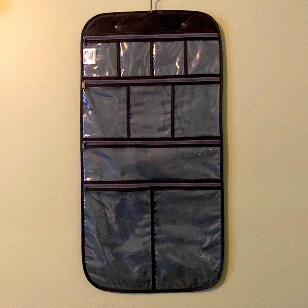 Hanging organizer